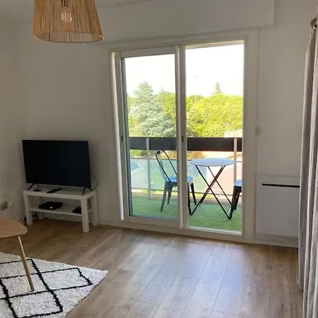 Parking Prive Balcon Cafe * Ramonville-Saint-Agne