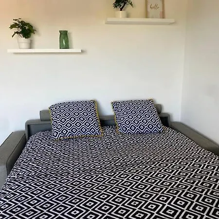 Parking Prive Balcon Cafe *